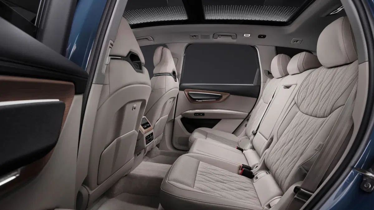 Nuova Audi Q7 2026: debutta la terza generazione del SUV premium con motore V6 diesel mild hybrid e fino a sette posti (7)