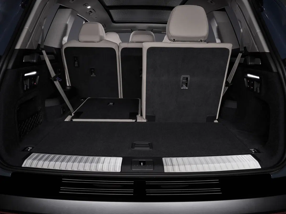 Nuova Audi Q7 2026: debutta la terza generazione del SUV premium con motore V6 diesel mild hybrid e fino a sette posti (8)
