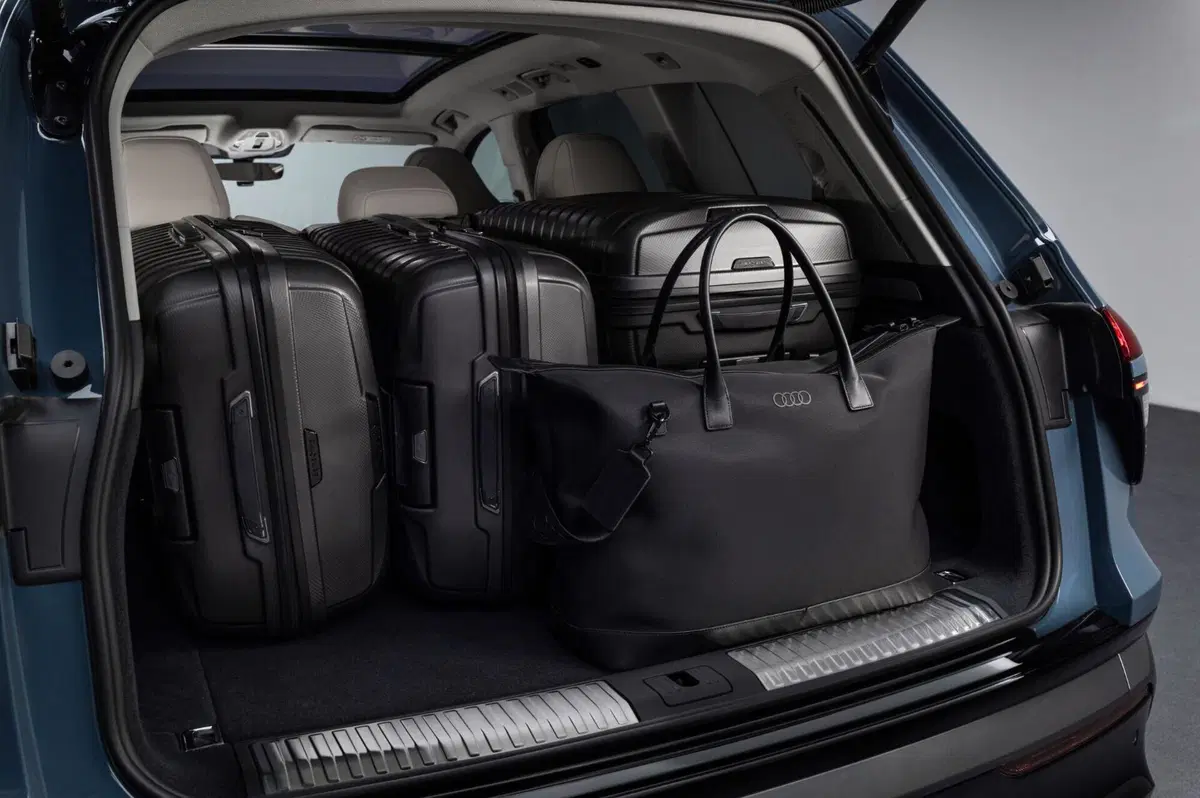 Nuova Audi Q7 2026: debutta la terza generazione del SUV premium con motore V6 diesel mild hybrid e fino a sette posti (10)