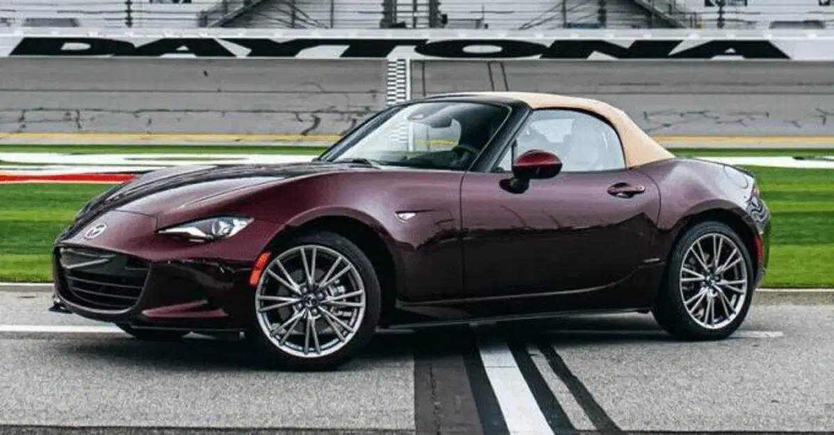 Mazda MX-5, arriva la nuova serie speciale per celebrare i 35 anni della roadster pi&ugrave; venduta di sempre