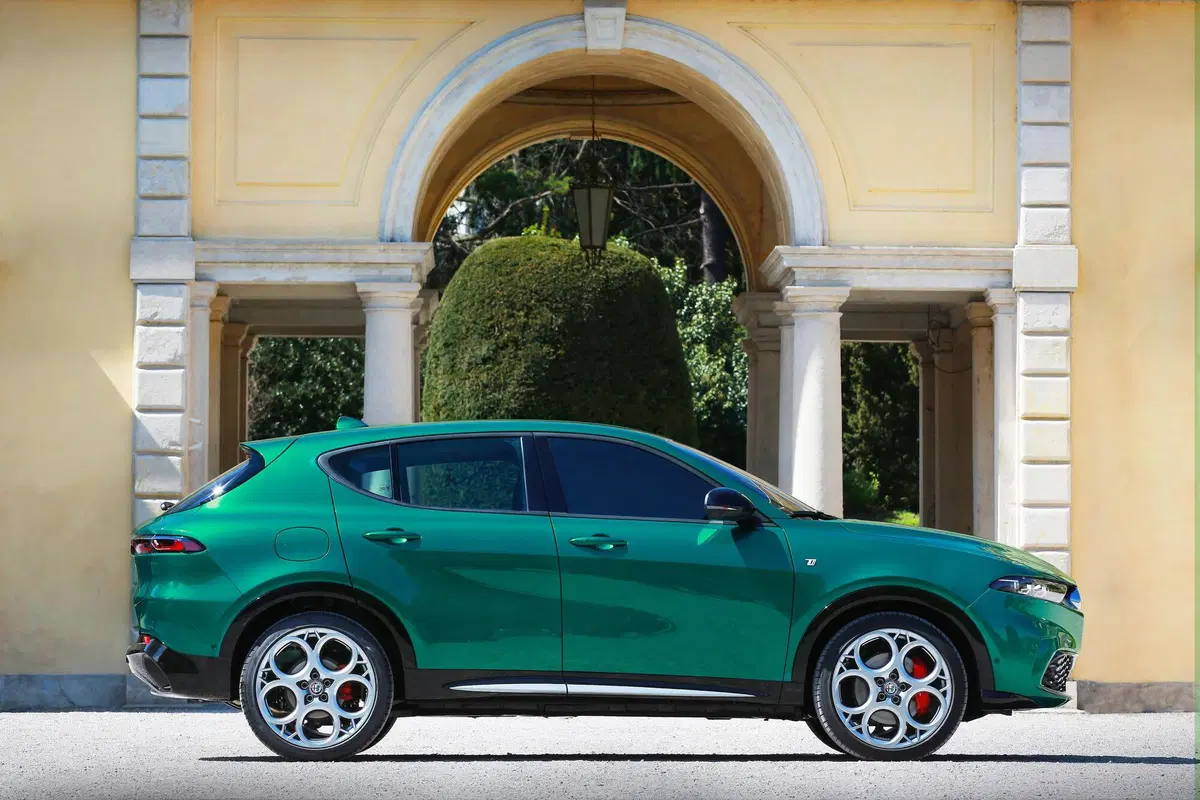 Alfa Romeo TONALE hybrid: su strada con la 1.5 da 160 CV [video] (3)