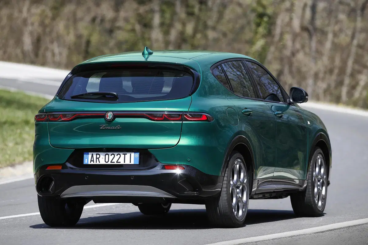 Alfa Romeo TONALE hybrid: su strada con la 1.5 da 160 CV [video] (4)