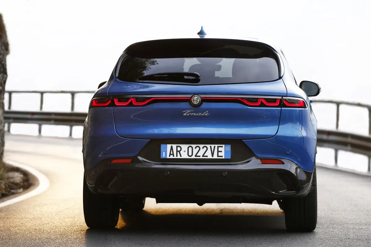 Alfa Romeo TONALE hybrid: su strada con la 1.5 da 160 CV [video] (6)