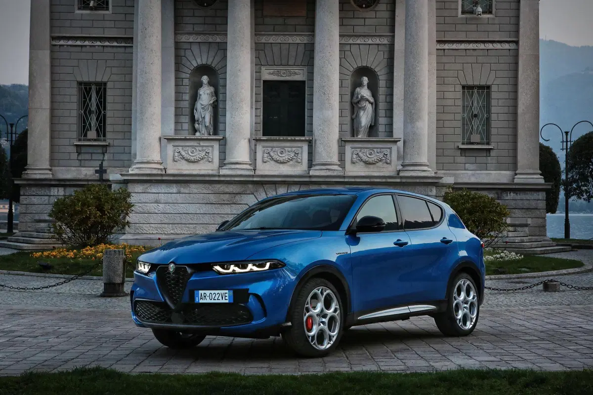 Alfa Romeo TONALE hybrid: su strada con la 1.5 da 160 CV [video] (11)