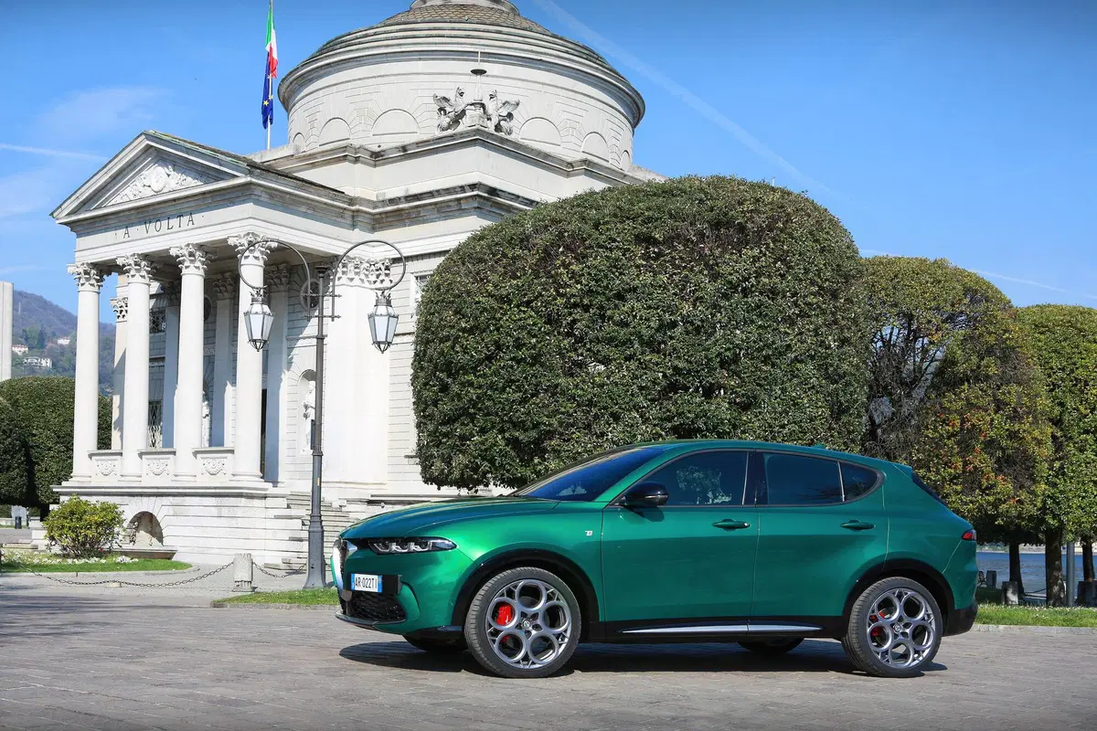 Alfa Romeo TONALE hybrid: su strada con la 1.5 da 160 CV [video] (13)
