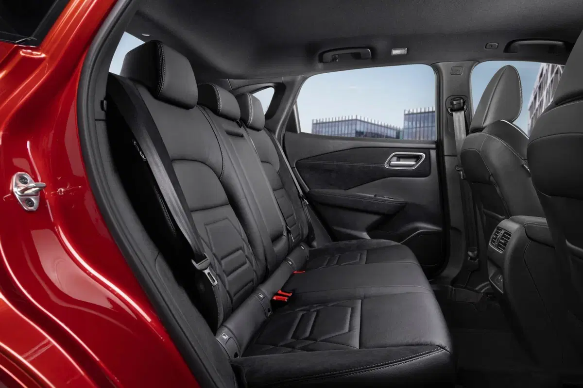 Nuova Nissan Qashqai: motorizzazioni, allestimenti, optional e prezzi. Guida all’acquisto (38)