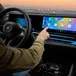 YouTube sbarca su Apple CarPlay: con iOS 27 lo schermo dell'auto diventa una vera smart TV