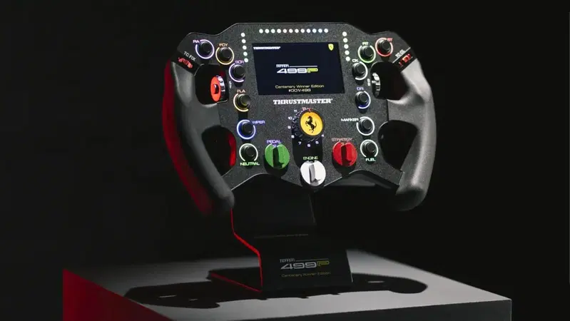 Le Mans amara per le Ferrari 499P, ma Thrustmaster celebra il cavallino nel simracing