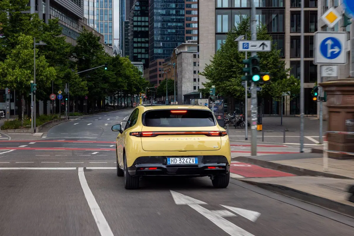 Leapmotor B05: la berlina elettrica ad un prezzo scioccante che sfida le regole del segmento [VIDEO] (4)