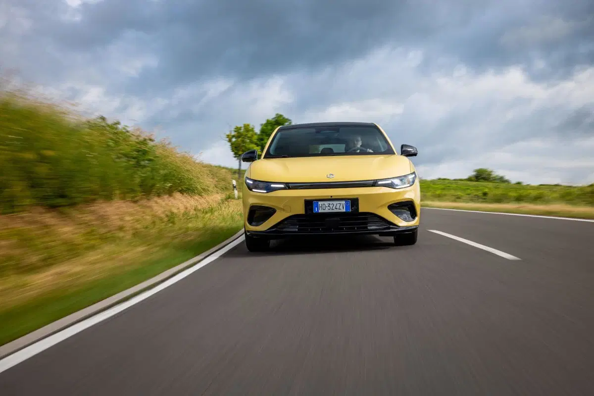 Leapmotor B05: la berlina elettrica ad un prezzo scioccante che sfida le regole del segmento [VIDEO] (14)