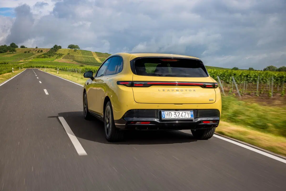 Leapmotor B05: la berlina elettrica ad un prezzo scioccante che sfida le regole del segmento [VIDEO] (15)