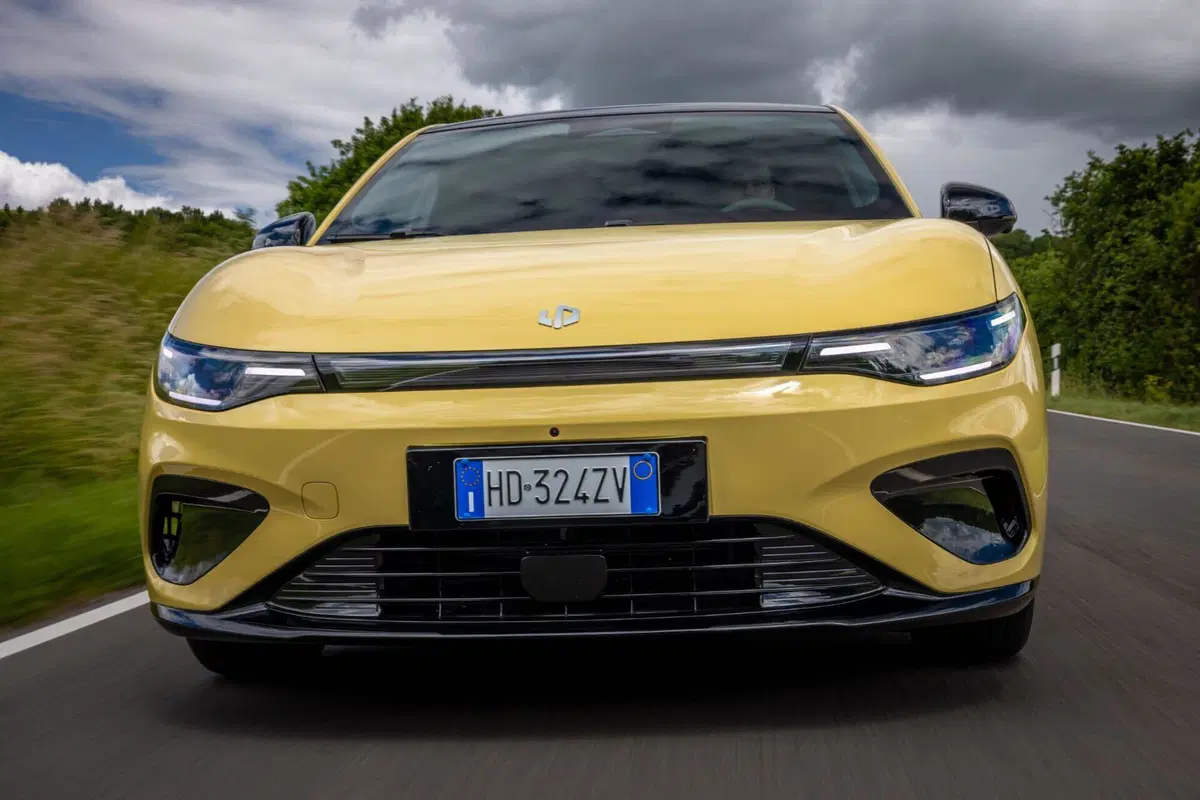 Leapmotor B05: la berlina elettrica ad un prezzo scioccante che sfida le regole del segmento [VIDEO] (23)