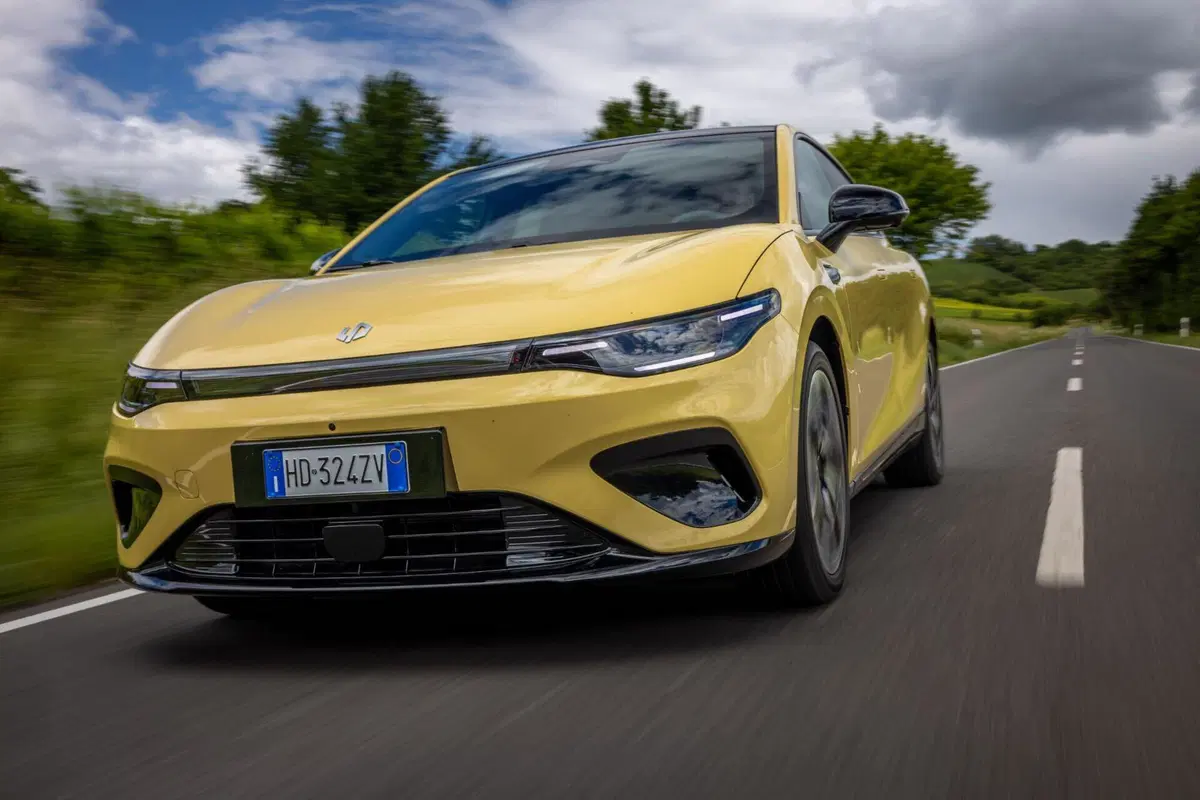 Leapmotor B05: la berlina elettrica ad un prezzo scioccante che sfida le regole del segmento [VIDEO] (24)