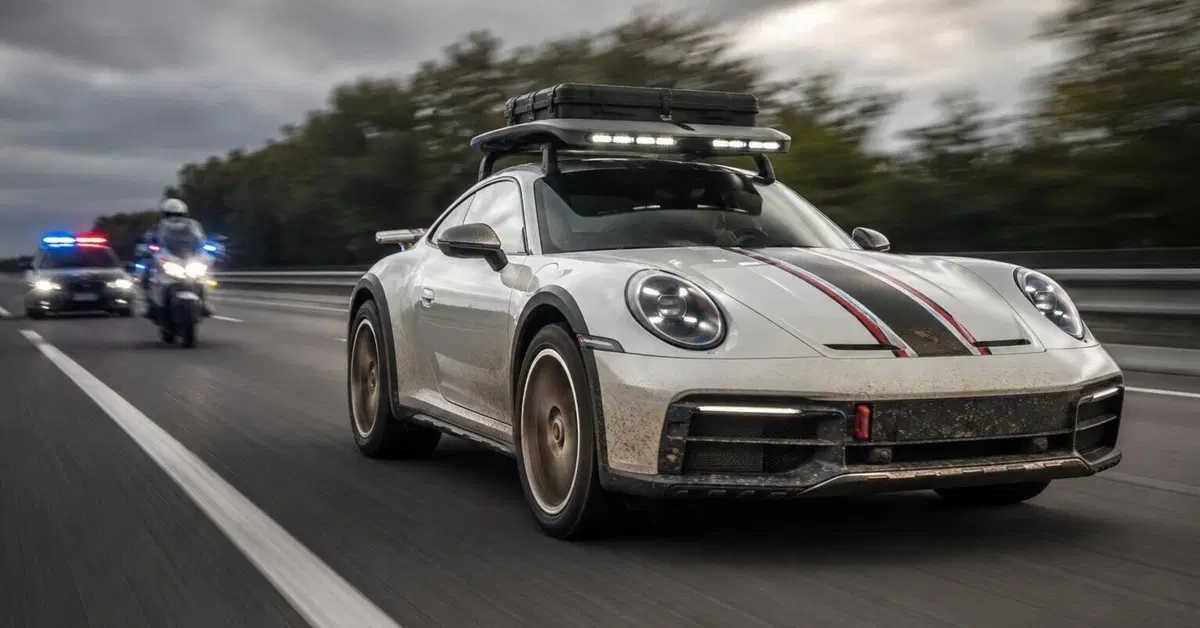 Porsche 911 Dakar: beccata a 217 km/h in autostrada, scatta il sequestro