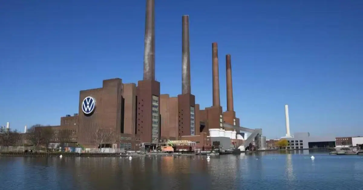 Volkswagen, 19.000 esuberi entro il 2026: il piano di tagli accelera la trasformazione del Gruppo