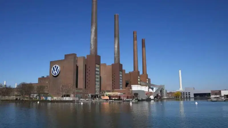 Volkswagen, 19.000 esuberi entro il 2026: il piano di tagli accelera la trasformazione del Gruppo