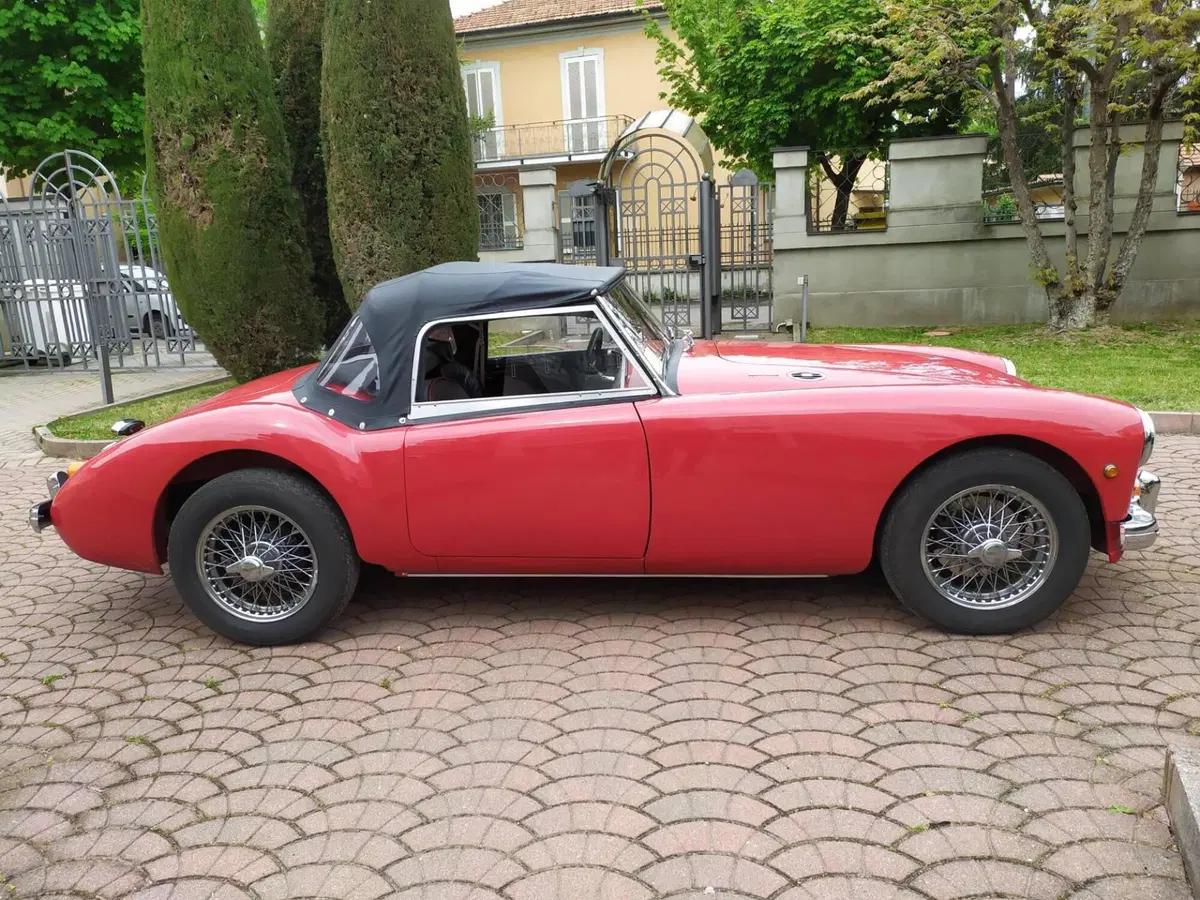 Mg MKII d'epoca a Pavia (4)