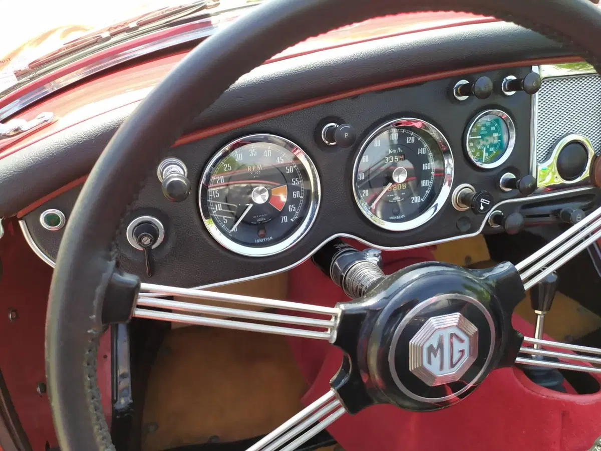 Mg MKII d'epoca a Pavia (16)