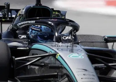 F1. Sorpresa Russell nella FP1 a Barcellona, ma la Ferrari affila le armi. E intanto Fornaroli incanta al debutto con la McLaren!