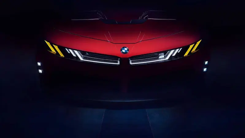 BMW M Concept Neue Klasse, a Le Mans debutta la M del futuro: quattro motori elettrici e oltre 100 kWh