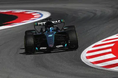 F1, Qualifiche Barcellona LIVE: Caccia alla Pole! Antonelli sfida il "muro" McLaren, Ferrari si gioca il tutto per tutto