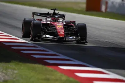 F1, nessun alibi per Leclerc: l'errore a muro in qualifica a Barcellona &egrave; solo colpa sua