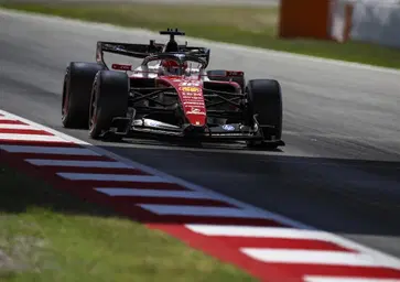F1, nessun alibi per Leclerc: l'errore a muro in qualifica a Barcellona è solo colpa sua