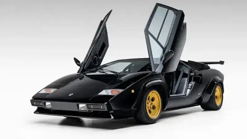 Lamborghini Countach LP5000 all&rsquo;asta: il V12 da sogno torna sul mercato dei collezionisti