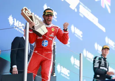 F1. Il miracolo dei meccanici e una nuova intesa: i retroscena del trionfo di Hamilton a Barcellona
