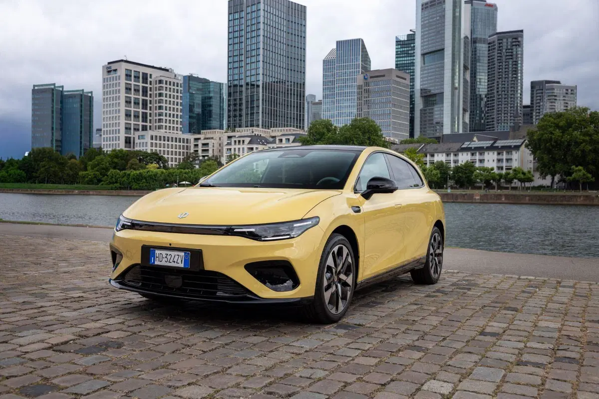 Leapmotor B05: la berlina elettrica ad un prezzo scioccante che sfida le regole del segmento [VIDEO] (2)
