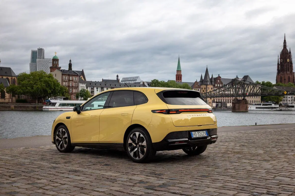 Leapmotor B05: la berlina elettrica ad un prezzo scioccante che sfida le regole del segmento [VIDEO] (4)