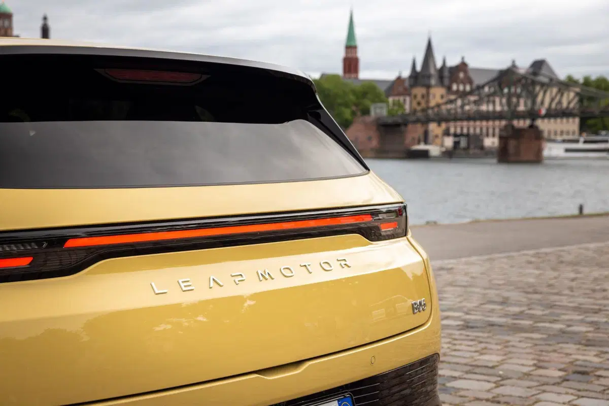 Leapmotor B05: la berlina elettrica ad un prezzo scioccante che sfida le regole del segmento [VIDEO] (5)