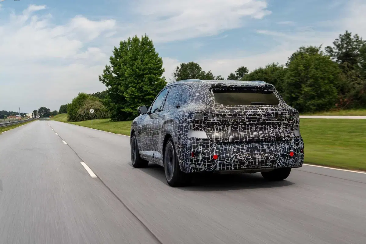 Nuova BMW X5: cinque anime sotto lo stesso cofano, dall'elettrico all'idrogeno (4)