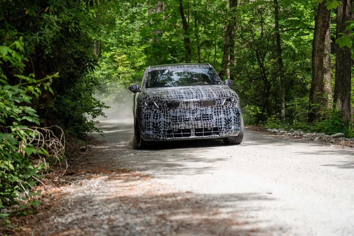 Nuova BMW X5: cinque anime sotto lo stesso cofano, dall'elettrico all'idrogeno (8)