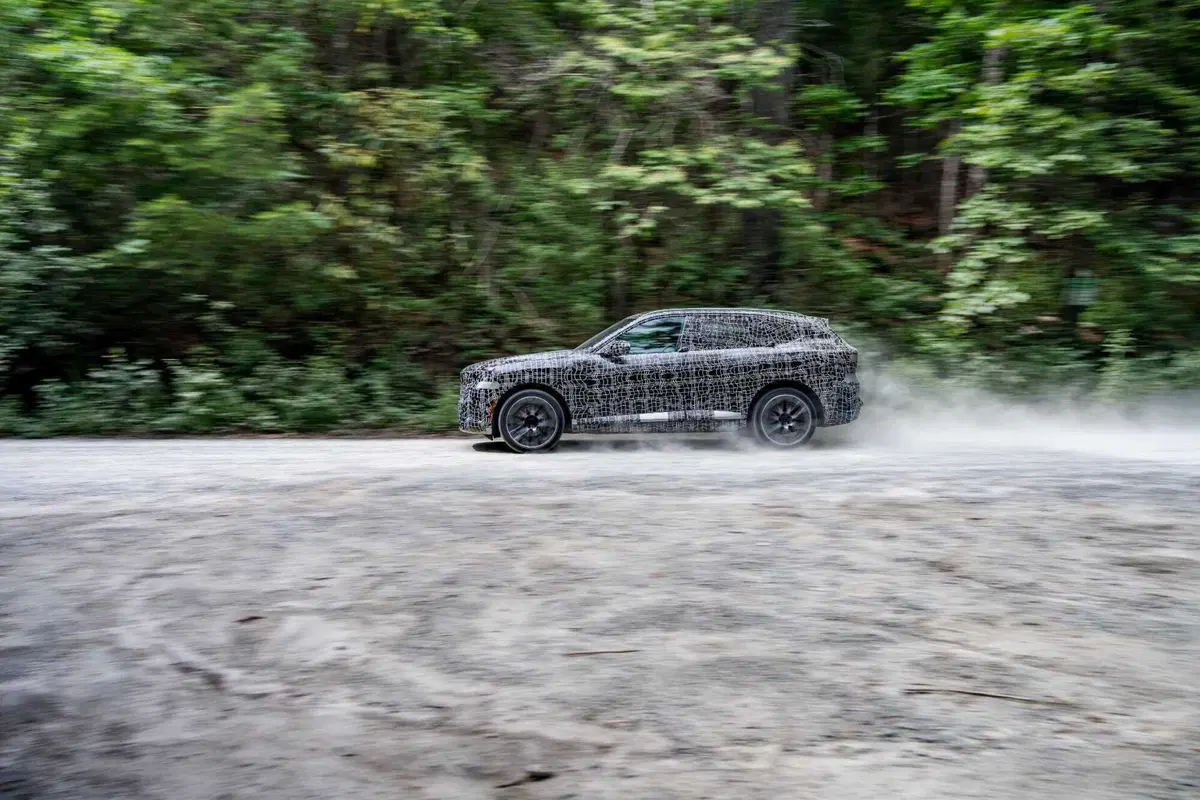 Nuova BMW X5: cinque anime sotto lo stesso cofano, dall'elettrico all'idrogeno (9)