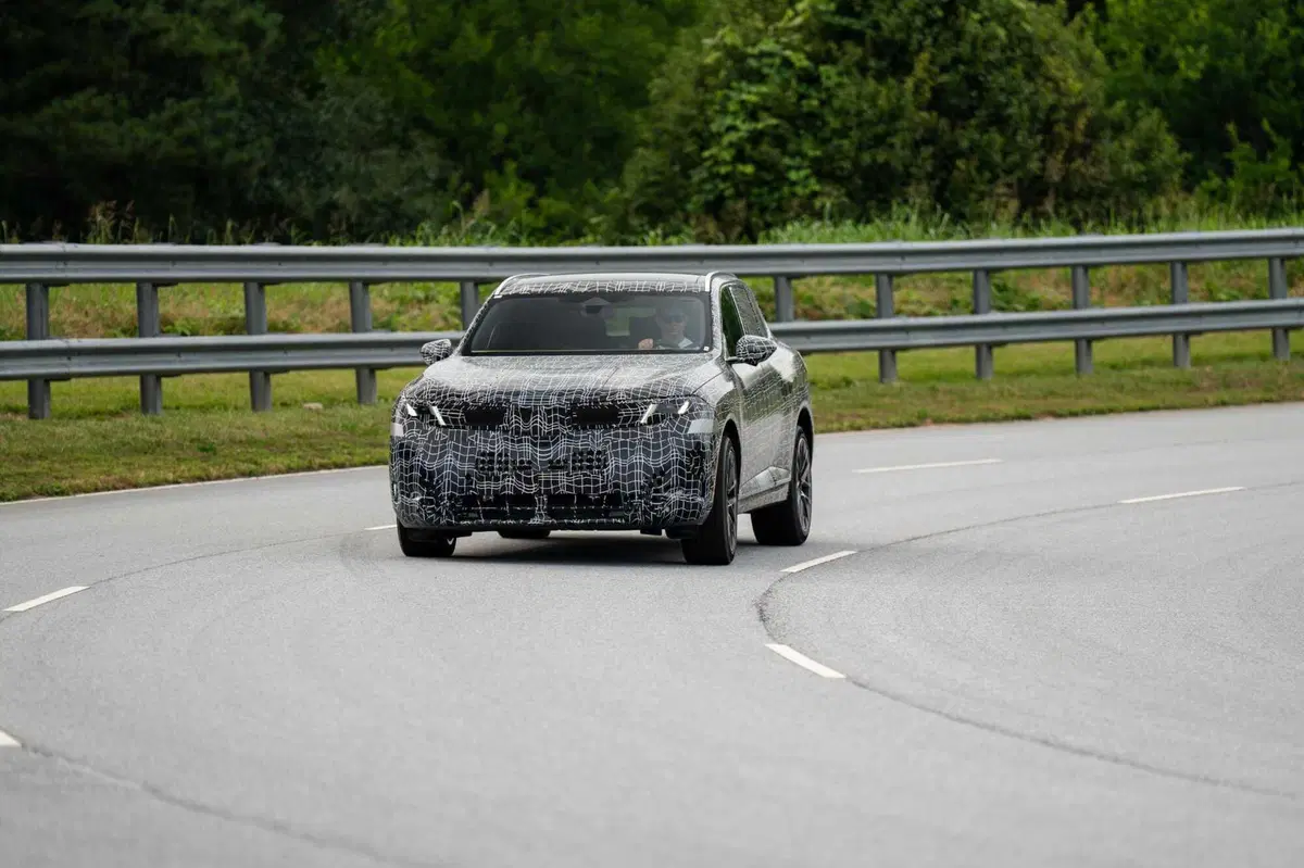 Nuova BMW X5: cinque anime sotto lo stesso cofano, dall'elettrico all'idrogeno (14)