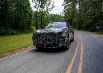 Nuova BMW X5: cinque anime sotto lo stesso cofano, dall'elettrico all'idrogeno