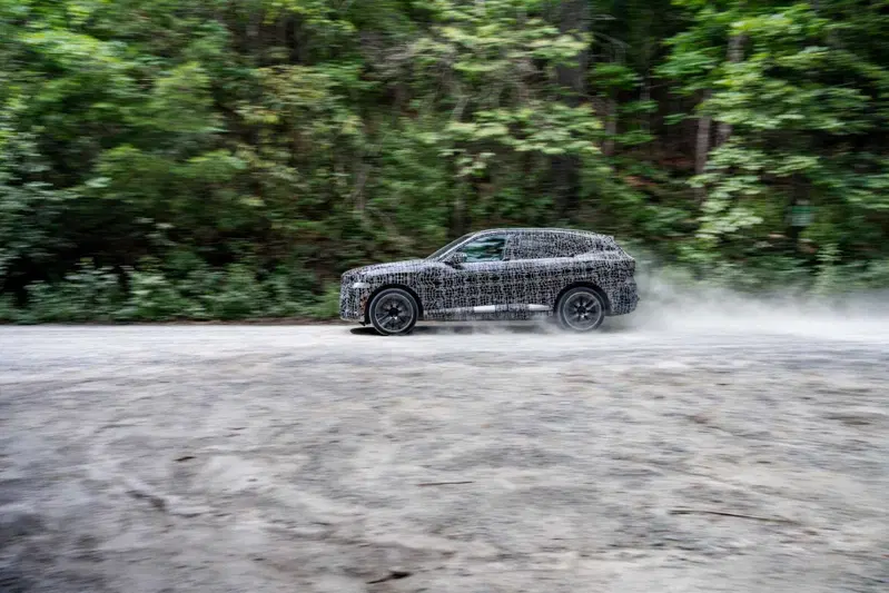 BMW X5 di profilo