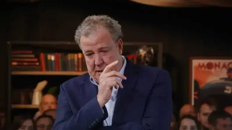 Jeremy Clarkson rivela: &laquo;Ho un tumore aggressivo&raquo;. Come sta oggi l&rsquo;ex conduttore di Top Gear