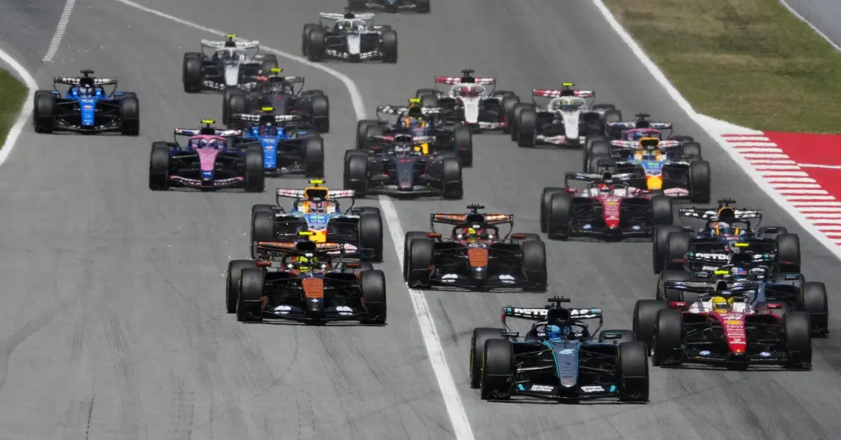 "Fatti, non parole": Domenicali rivoluziona la F1, ecco come il Circus ha tagliato il 35% delle emissioni