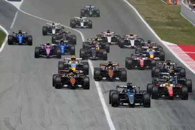 "Fatti, non parole": Domenicali rivoluziona la F1, ecco come il Circus ha tagliato il 35% delle emissioni