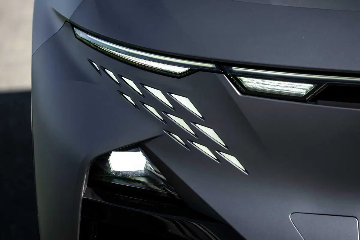 Alpine A390 GT, la prova: il design conquista, i tre motori fanno la differenza (3)