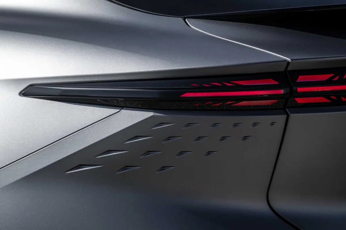 Alpine A390 GT, la prova: il design conquista, i tre motori fanno la differenza (7)