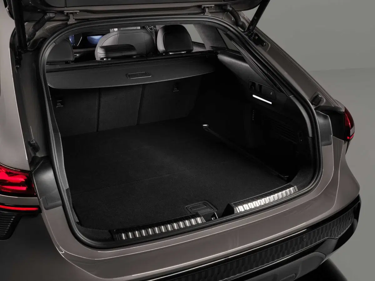 Audi A6 allroad 2026: la familiare che non teme nessun terreno arriva anche ibrida plug-in (27)