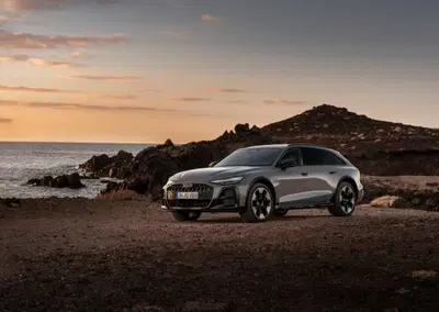 Audi A6 allroad 2026: la familiare che non teme nessun terreno arriva anche ibrida plug-in