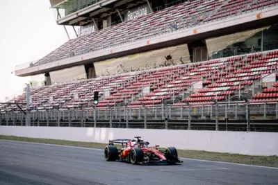 F1. Ferrari, un affare di famiglia a Barcellona: Arthur e Charles Leclerc infiammano i test Pirelli a 58&deg;C