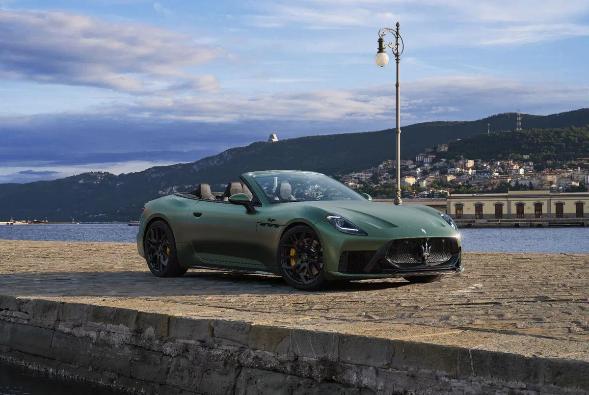 Maserati 100 anni del Tridente: nuova era per GranTurismo, GranCabrio e Grecale 