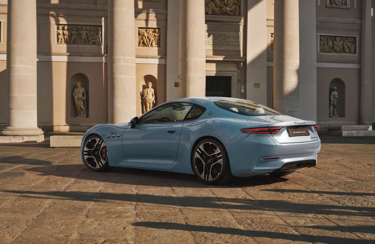 Maserati 100 anni del Tridente: nuova era per GranTurismo, GranCabrio e Grecale  (8)