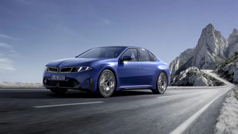 BMW i3: ordini aperti con mesi di anticipo, la nuova elettrica della Neue Klasse registra una domanda superiore alle attese