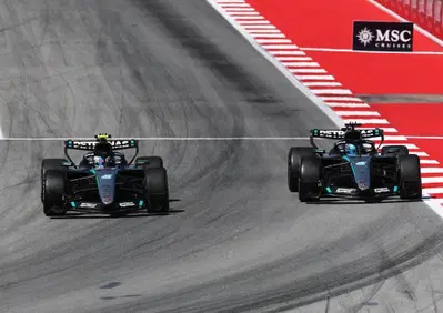 Formula 1. “Per vincere, le gare vanno concluse”: è allarme affidabilità in Mercedes? 